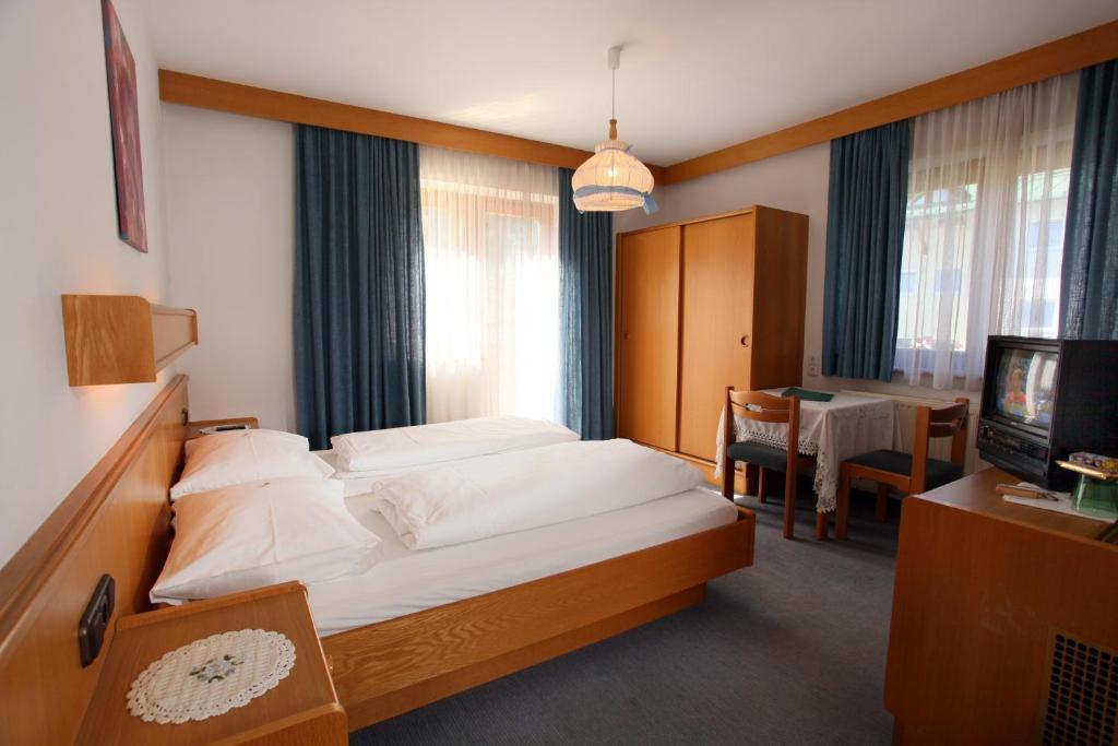 Brixana Hotel Brixen im Thale Szoba fotó
