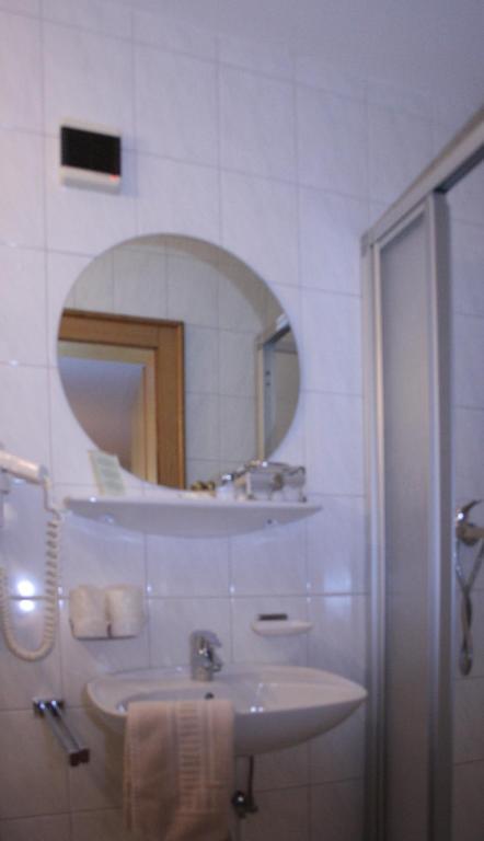 Brixana Hotel Brixen im Thale Szoba fotó